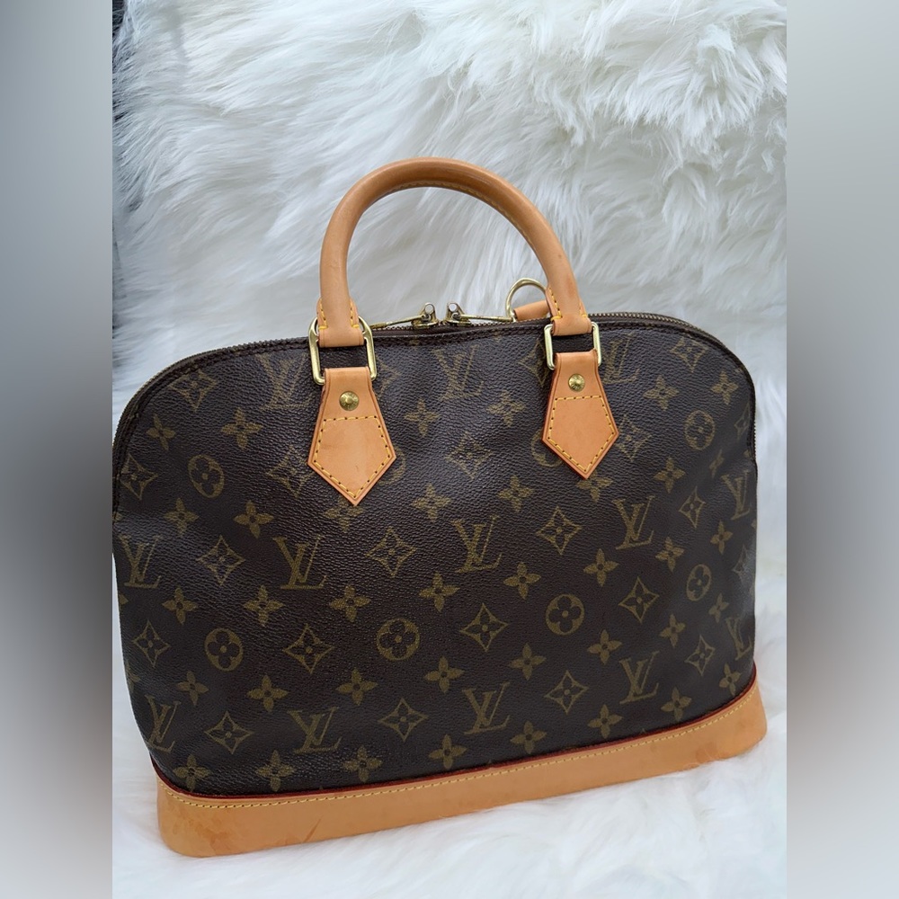 Louis Vuitton Alma PM